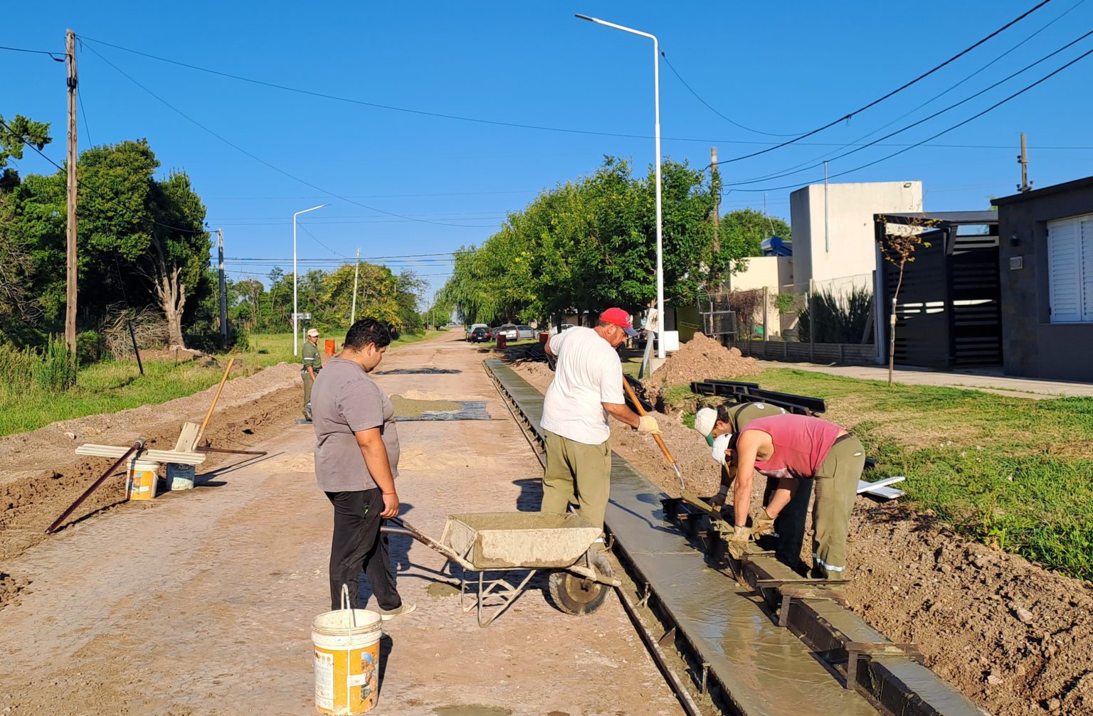Avanzan las obras de cordón-cuneta y estabilizado en distintos puntos ...