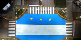El Trébol se sumó al país con una intervención artística para acompañar a la Selección Argentina