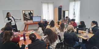 Capacitación “Gestioná tus redes sociales desde cero” en el Punto Violeta